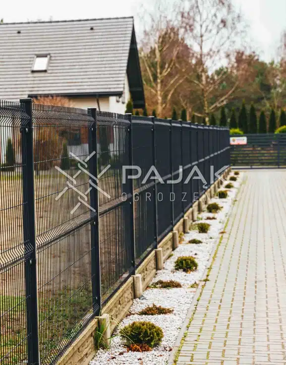 Panel ogrodzeniowy z podmurówka