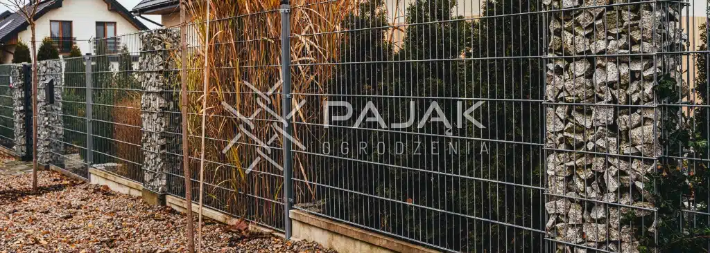 Panele ogrodzeniowe z podmurówką